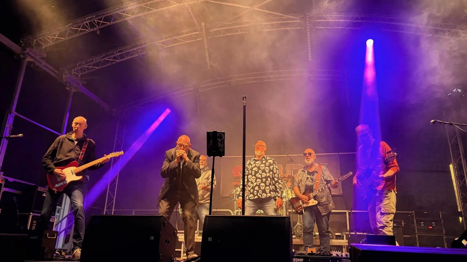 STARK live auf der Bühne